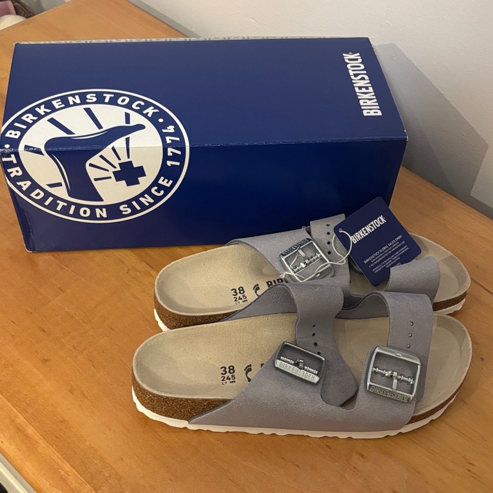 NWT Birkenstock Arizona BS Sandals